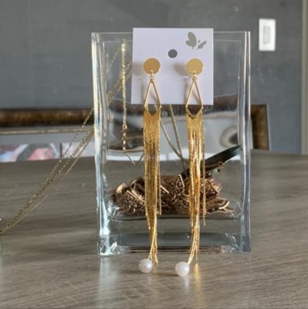 Tassel gold plated earrings.